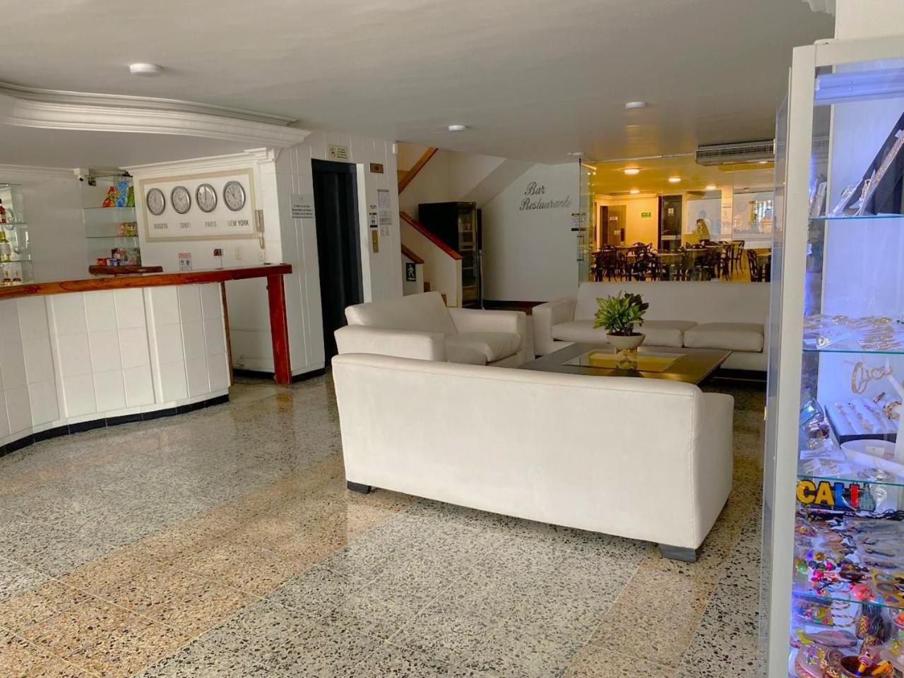 Granada Real Hotel 4*